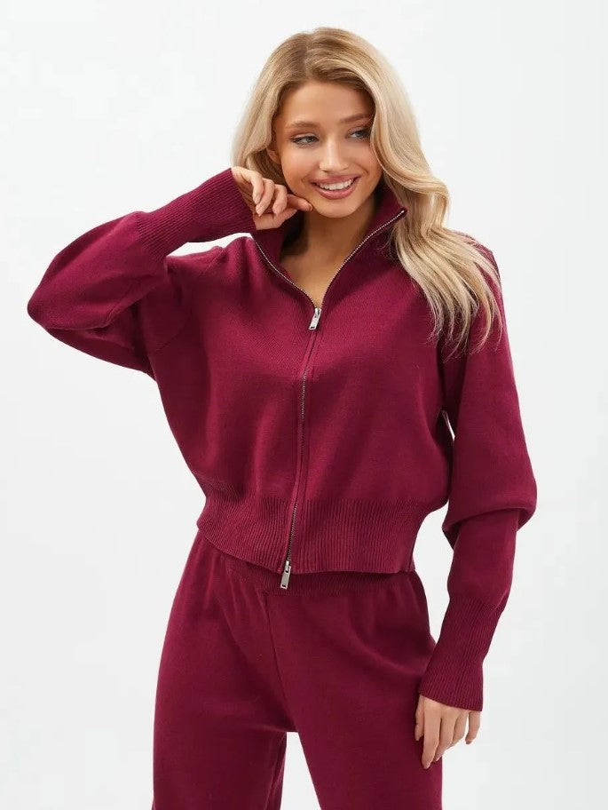 ALBA | Pantalon large, veste zippée.